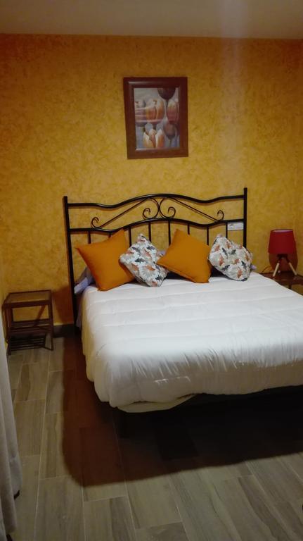 Hostal La Aldaba Hotel Montearagon ภายนอก รูปภาพ