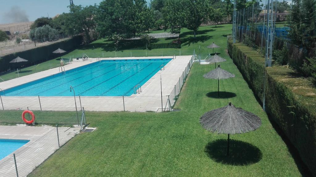 Hostal La Aldaba Hotel Montearagon ภายนอก รูปภาพ