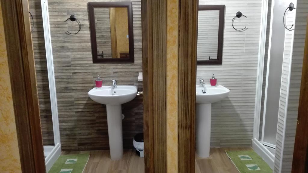 Hostal La Aldaba Hotel Montearagon ภายนอก รูปภาพ