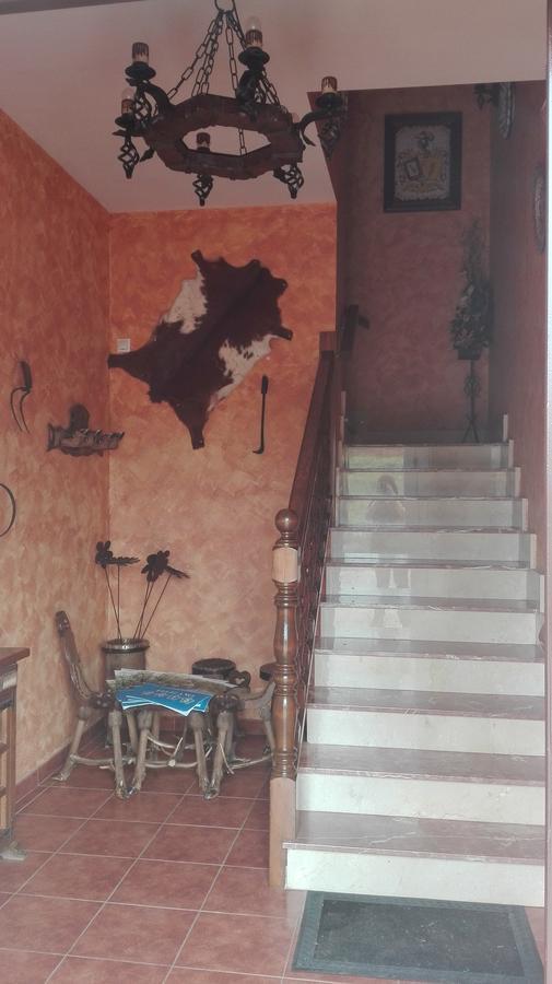 Hostal La Aldaba Hotel Montearagon ภายนอก รูปภาพ