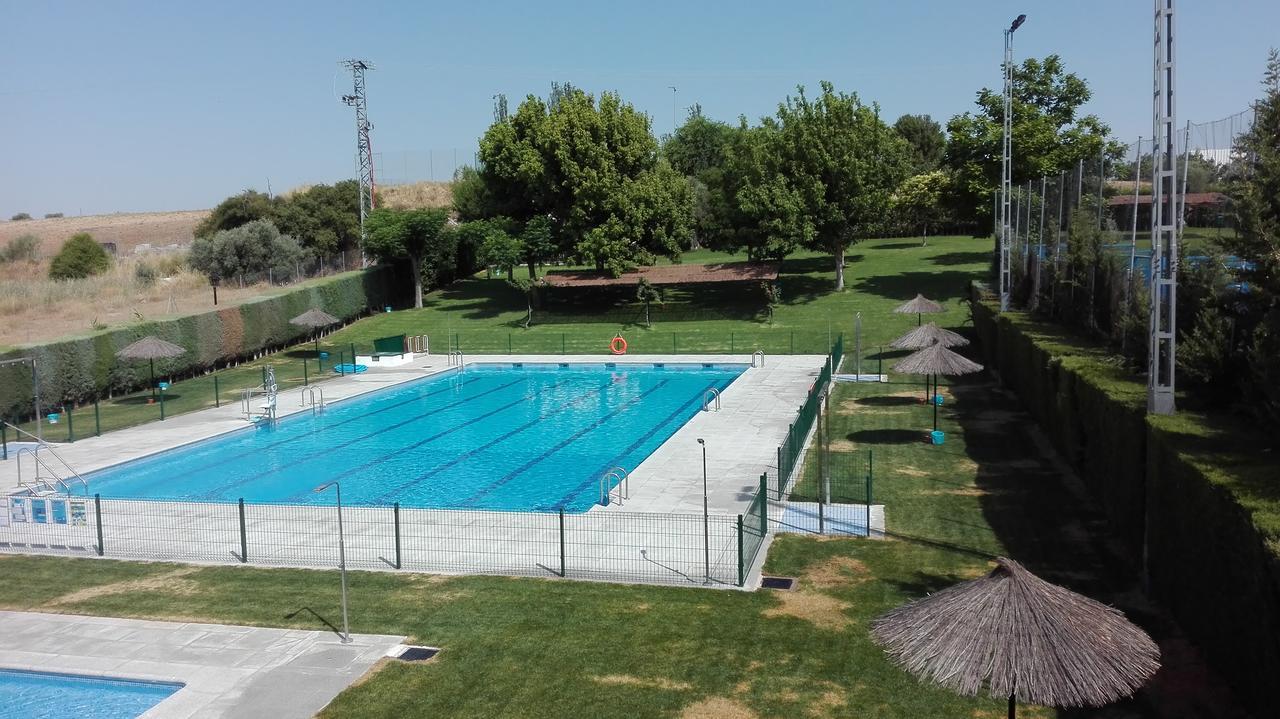 Hostal La Aldaba Hotel Montearagon ภายนอก รูปภาพ